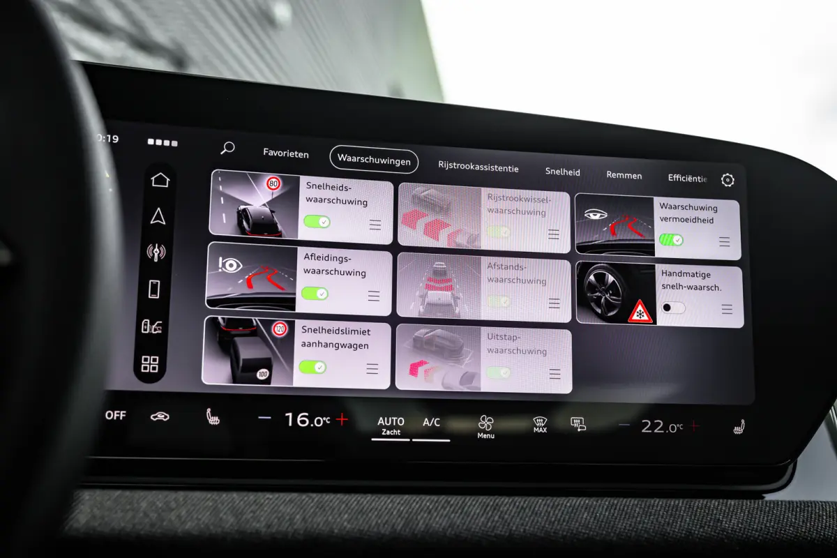 S edition | Audi smartphone interface | Comfortsleutel | Elektrisch instelbare voorstoelen
