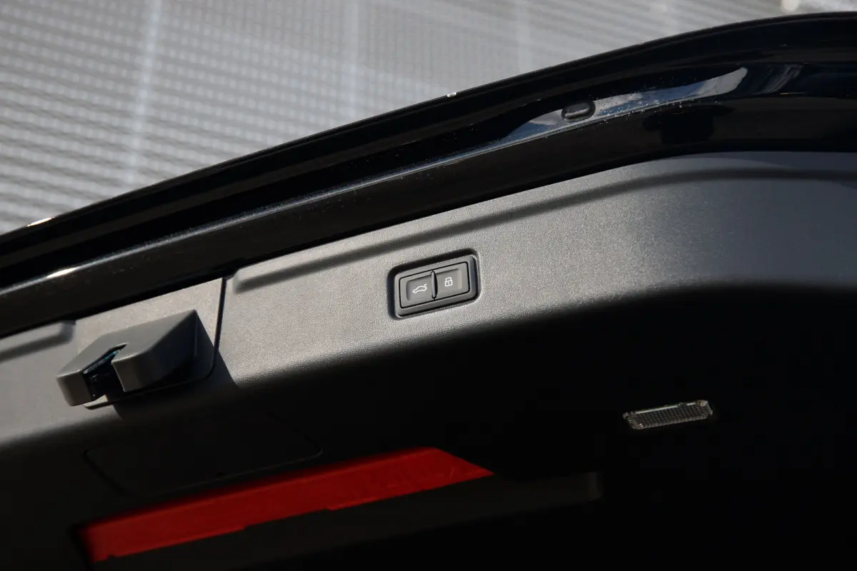 S edition | Audi smartphone interface | Comfortsleutel | Elektrisch instelbare voorstoelen