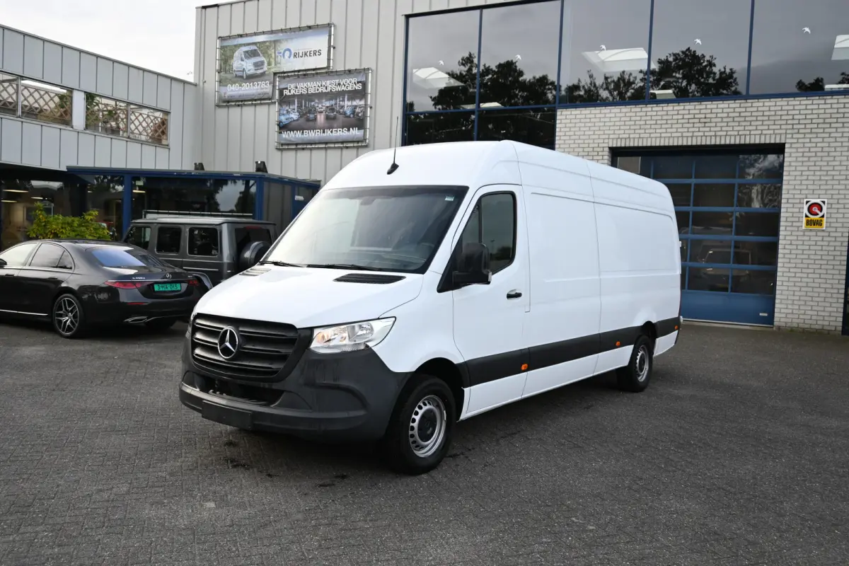 317 CDI L3H2 RWD 3500kg Trekhaak, MBUX navigatie met camera, Etc.