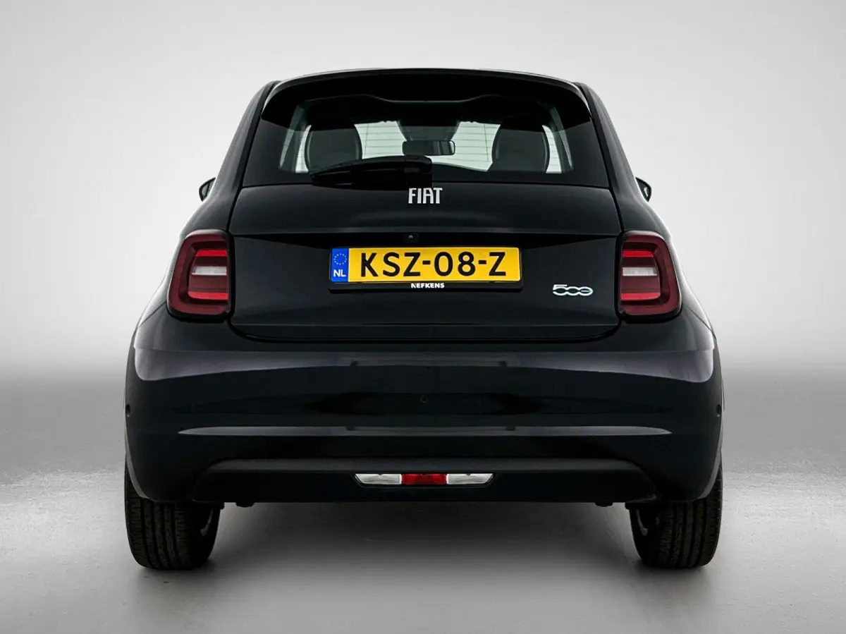 118pk Urban 42 kWh Automaat | LAGE KM | Apple Carplay/Android Auto | Climate Control | Camera | Dodehoekdetectie | Stoelverwarming |