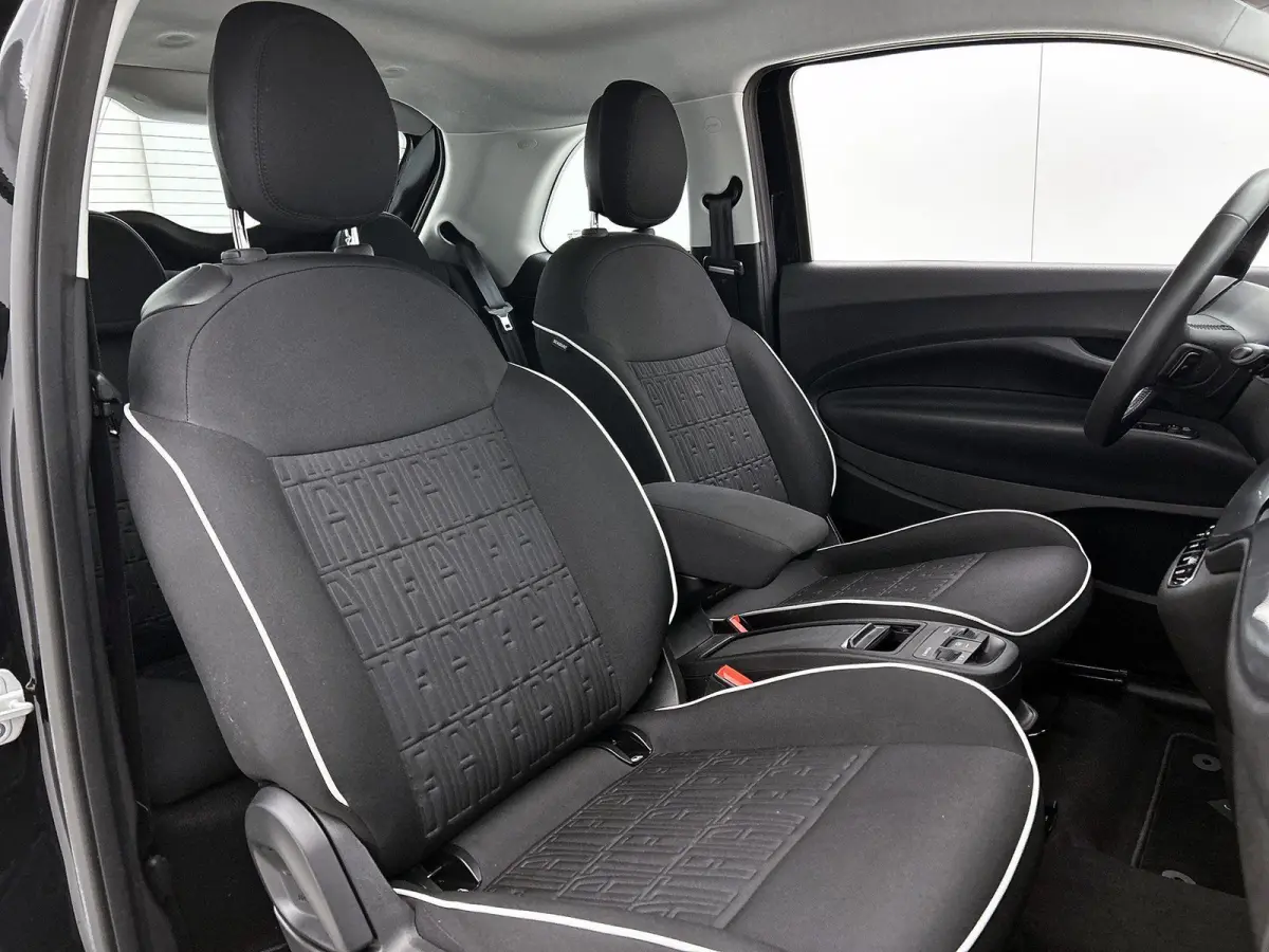 118pk Urban 42 kWh Automaat | LAGE KM | Apple Carplay/Android Auto | Climate Control | Camera | Dodehoekdetectie | Stoelverwarming |