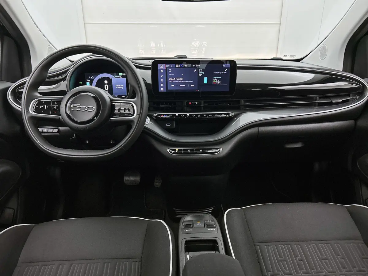 118pk Urban 42 kWh Automaat | LAGE KM | Apple Carplay/Android Auto | Climate Control | Camera | Dodehoekdetectie | Stoelverwarming |