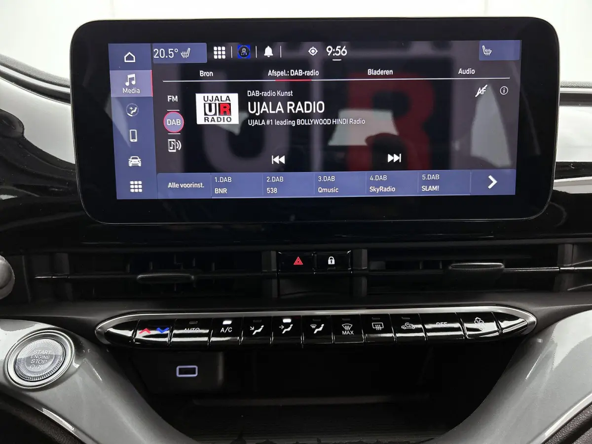 118pk Urban 42 kWh Automaat | LAGE KM | Apple Carplay/Android Auto | Climate Control | Camera | Dodehoekdetectie | Stoelverwarming |