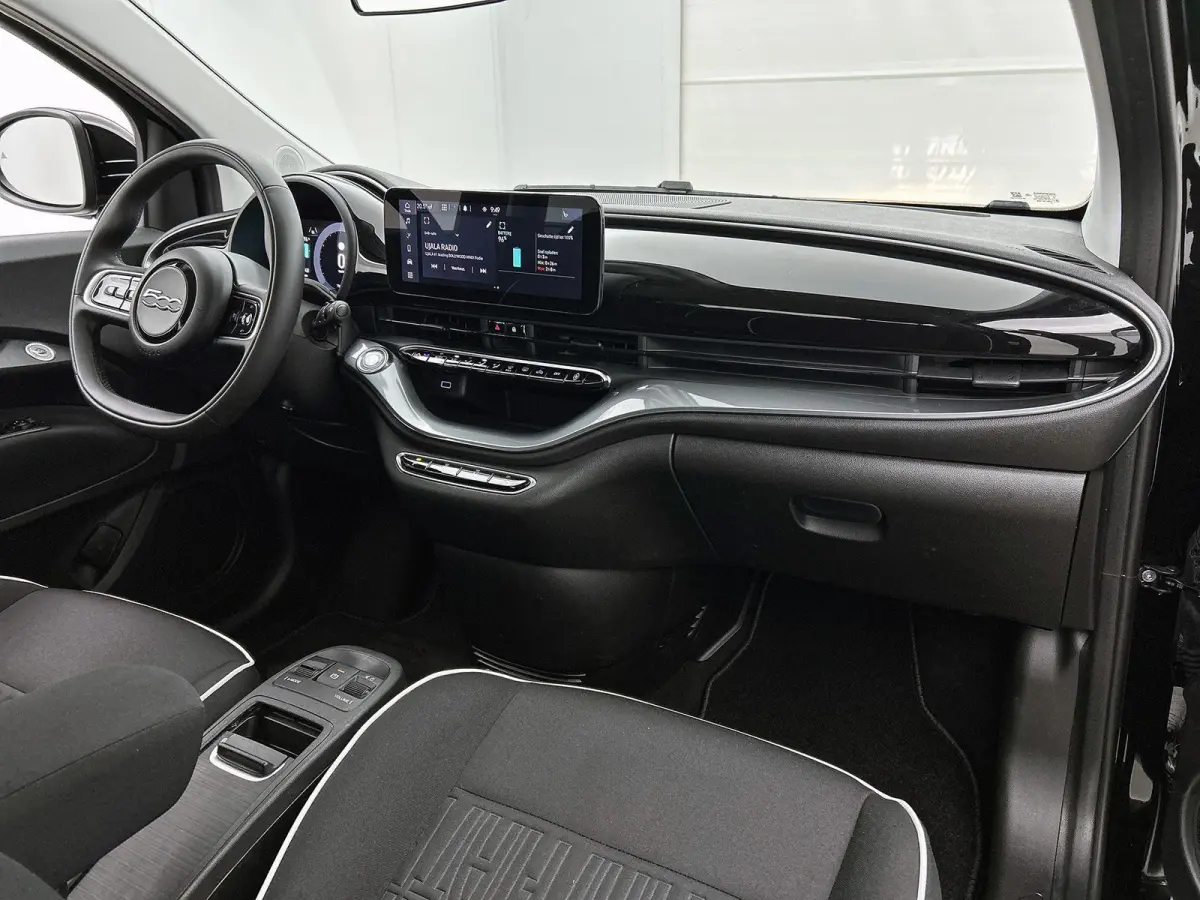 118pk Urban 42 kWh Automaat | LAGE KM | Apple Carplay/Android Auto | Climate Control | Camera | Dodehoekdetectie | Stoelverwarming |