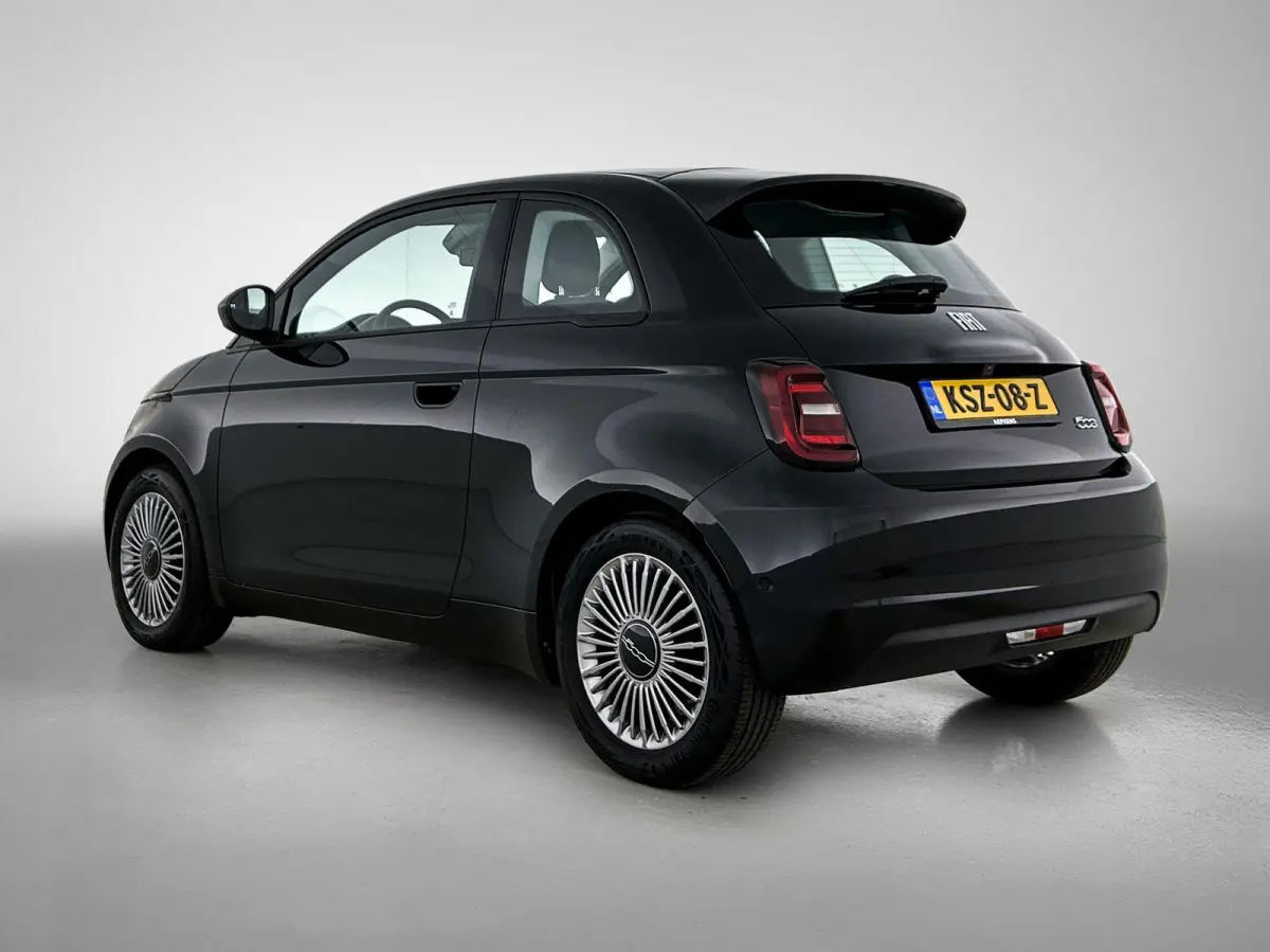 118pk Urban 42 kWh Automaat | LAGE KM | Apple Carplay/Android Auto | Climate Control | Camera | Dodehoekdetectie | Stoelverwarming |