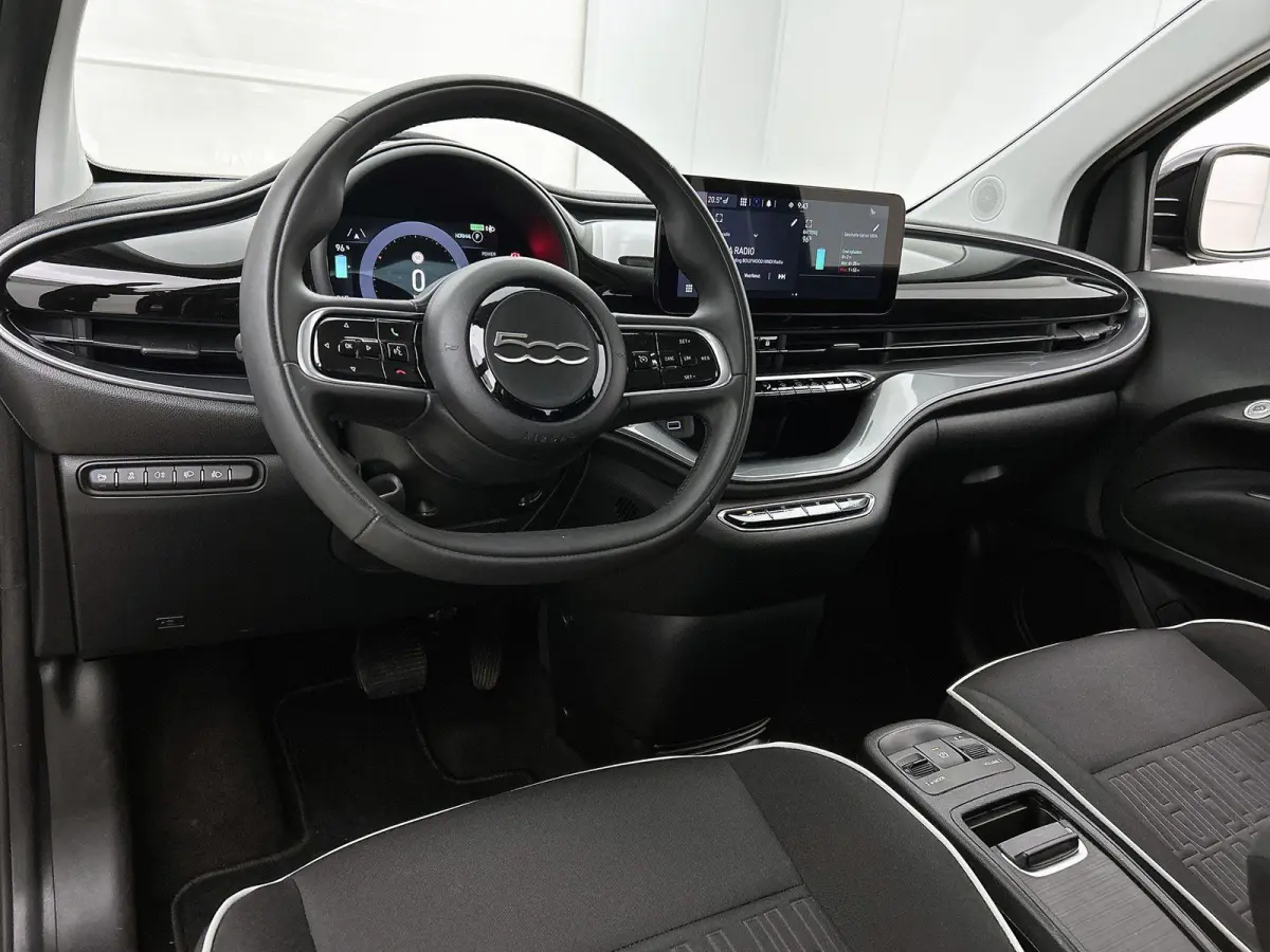 118pk Urban 42 kWh Automaat | LAGE KM | Apple Carplay/Android Auto | Climate Control | Camera | Dodehoekdetectie | Stoelverwarming |