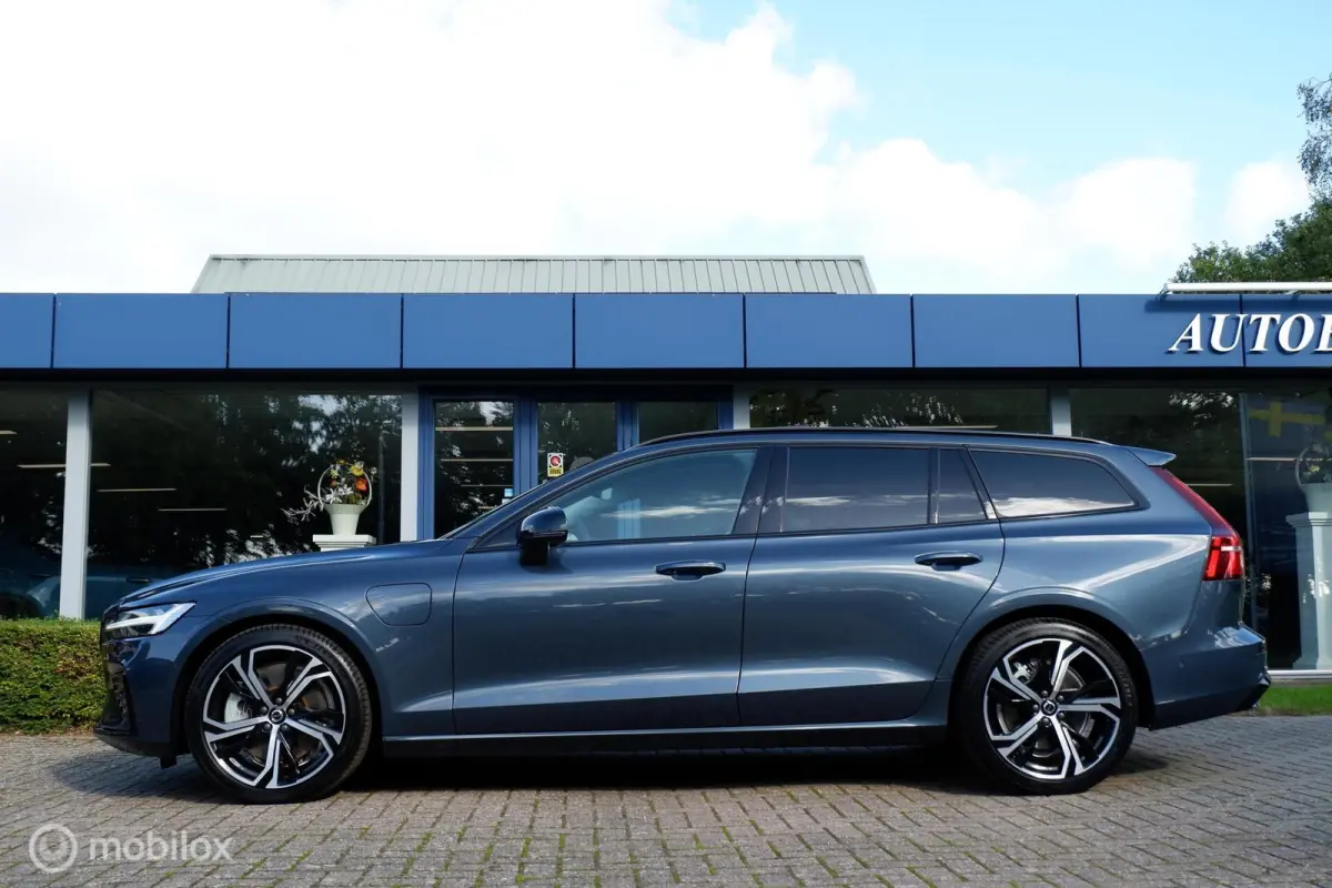 AWD T6 350PK AUT8 LONG RANGE PLUS DARK | PANODAK | 360CAM | HARMAN KARDON | ACC | BLIS | GOOGLE