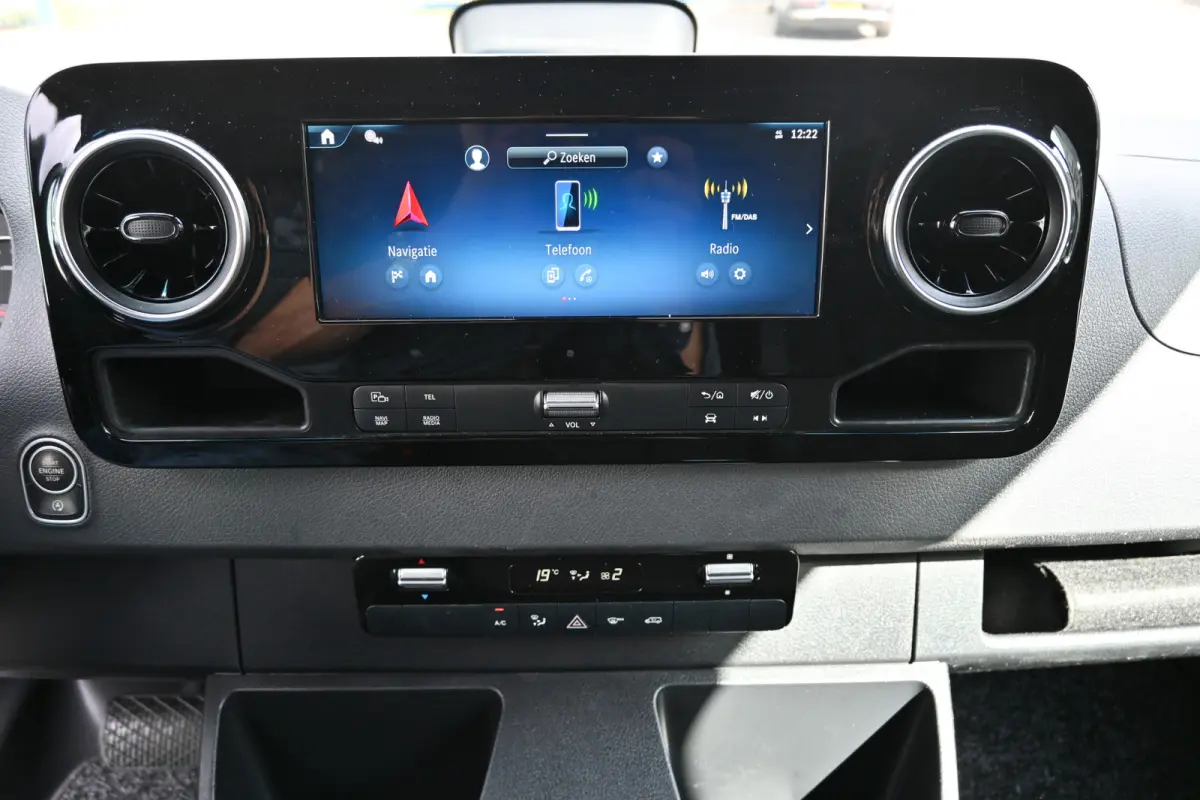 317 CDI L2H2 Pro LED, Geveerde stoel, Navigatie met camera
