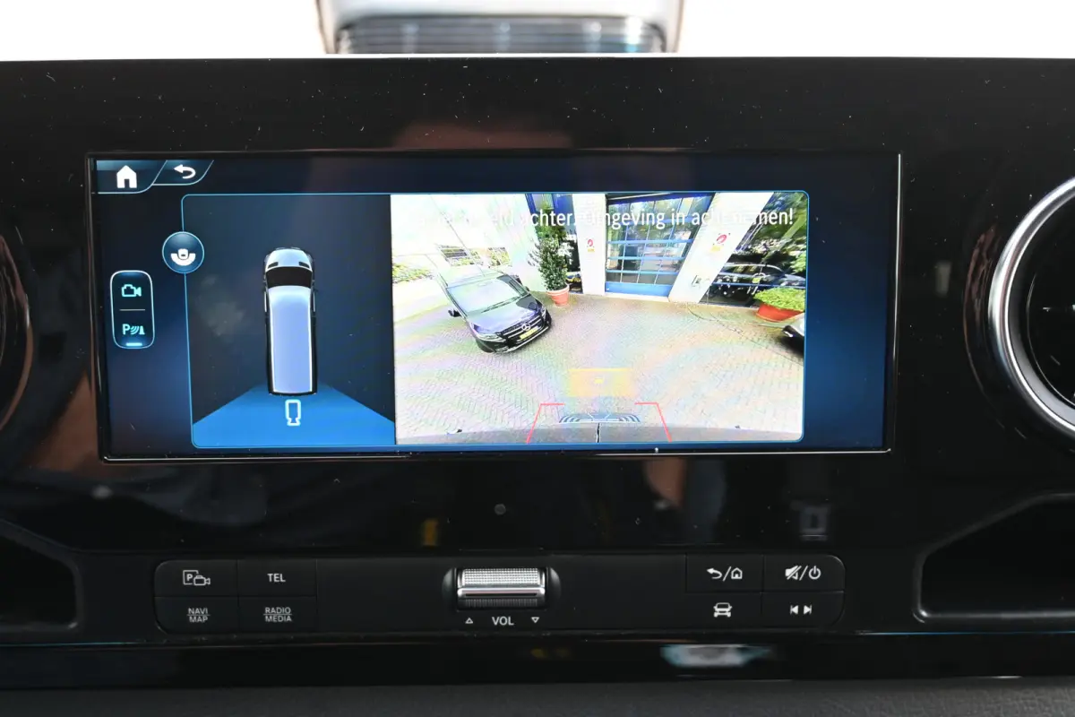 317 CDI L2H2 Pro LED, Geveerde stoel, Navigatie met camera
