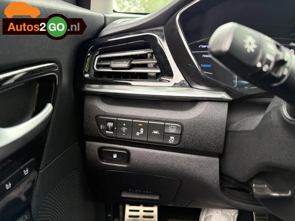 1.6 GDi Hybrid ExecutiveLine I Leder I dig cockpit I apple carplay android I opendak I stoel en stuur verw. I Camera I rijklaar I