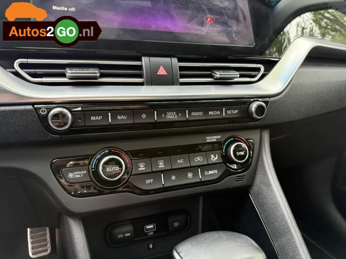 1.6 GDi Hybrid ExecutiveLine I Leder I dig cockpit I apple carplay android I opendak I stoel en stuur verw. I Camera I rijklaar I