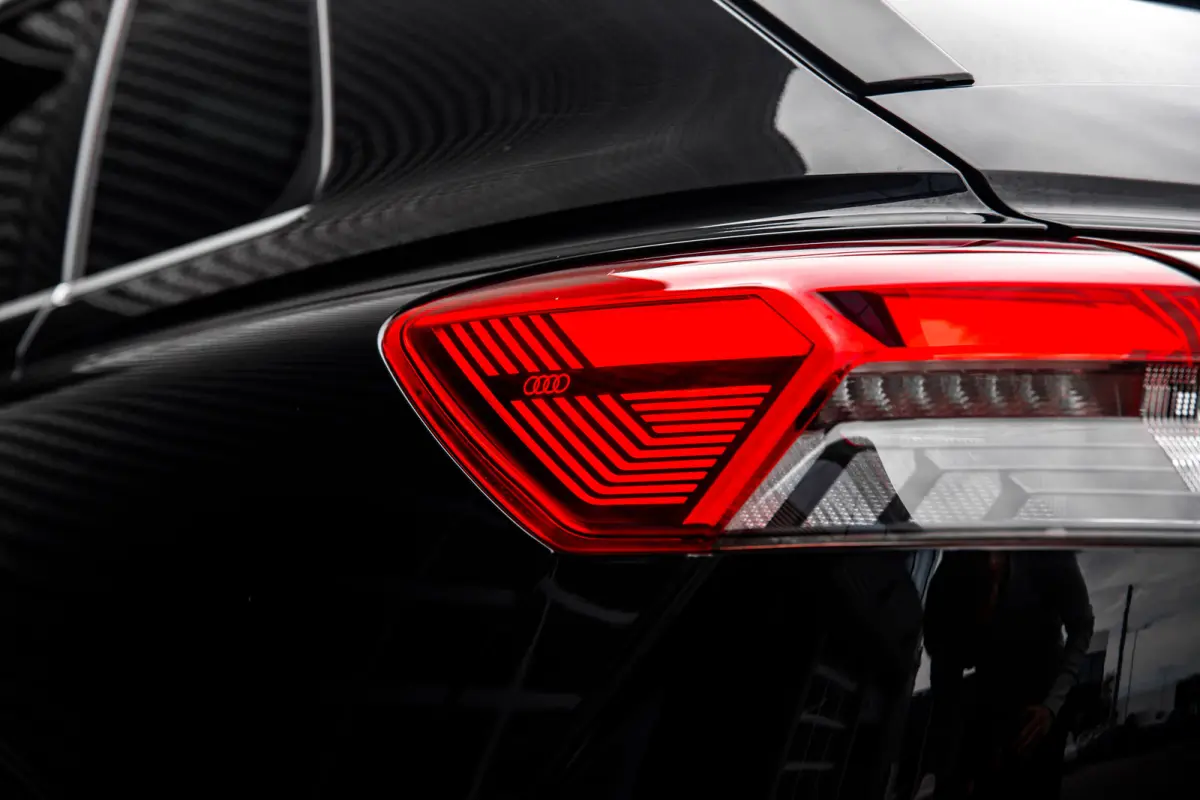 50 quattro Launch edition S Competition 77 kWh | Memory | Panoramadak | Leder | Stoelverwarming | SOH 86% | | Achteruitrijcamera standaard | Cruisecontrol adaptief | Electrische stoelen met 
