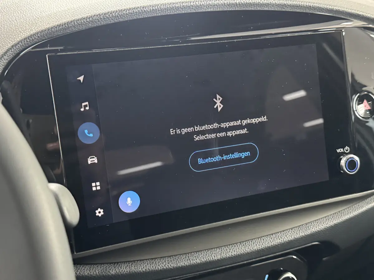 1.0 VVT-i MT Envy JBL Keyless ACC CarPlay