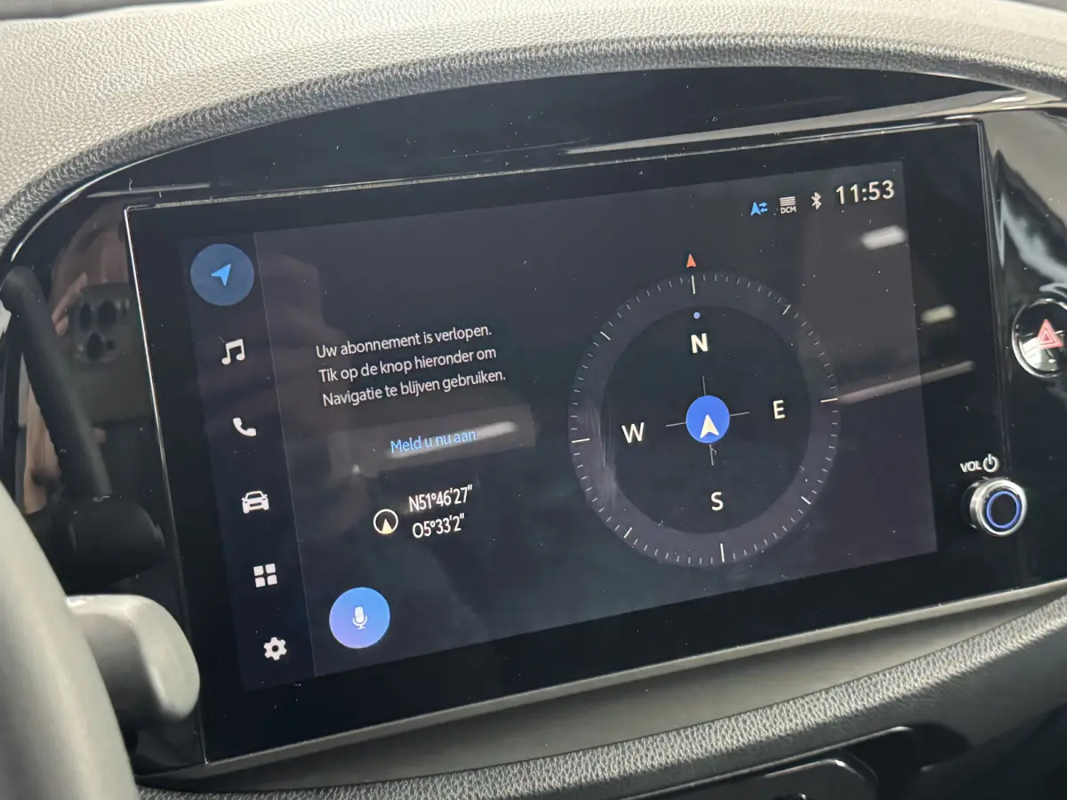 1.0 VVT-i MT Envy JBL Keyless ACC CarPlay
