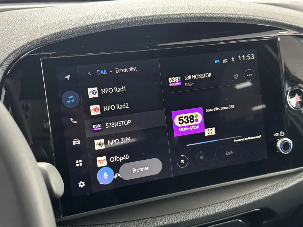 1.0 VVT-i MT Envy JBL Keyless ACC CarPlay