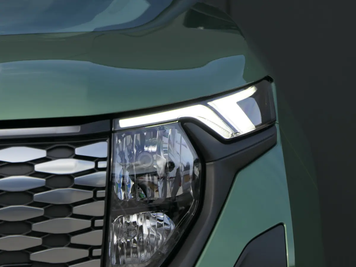 BEV Titanium | Achterlichten LED | BLIS met Cross Traffic Alert  | Dagrijlicht LED