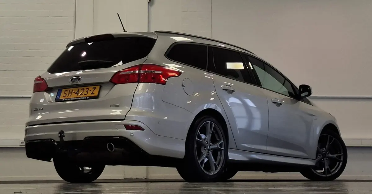 1.5 ST-Line Trekhaak Xenon 100% Dealer onderhouden Mooi!