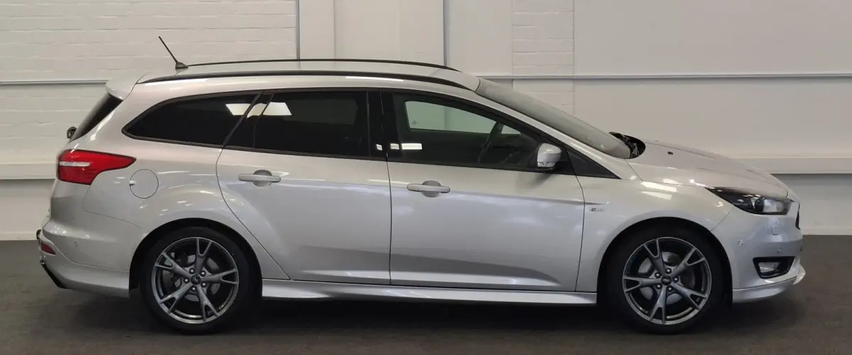 1.5 ST-Line Trekhaak Xenon 100% Dealer onderhouden Mooi!