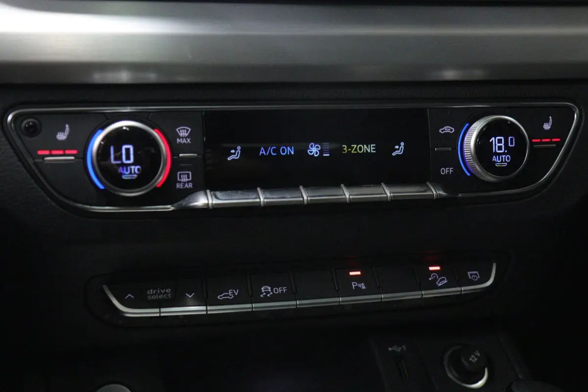 50 TFSI e S edition Competition PANO/CARPLAY/ACC/KEYLESS/VOL