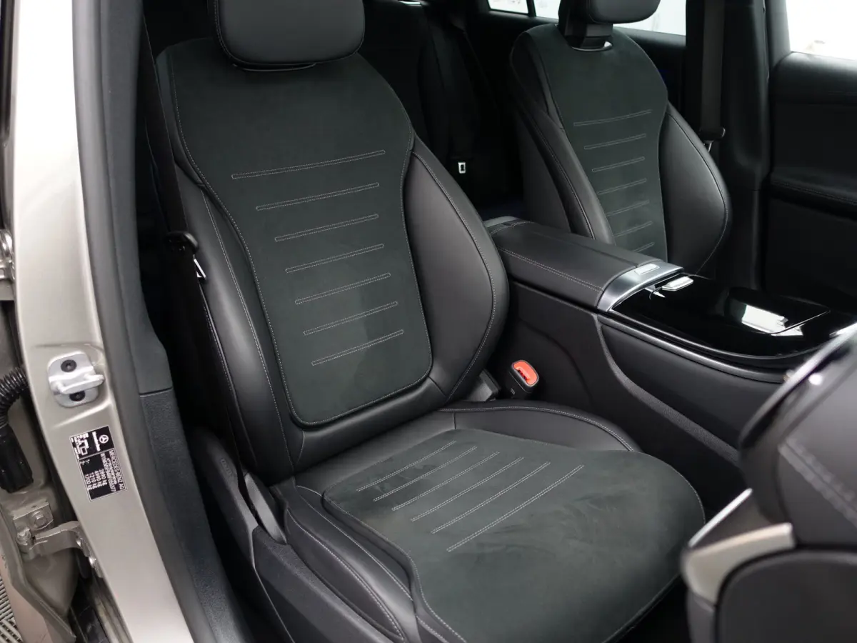 400e 4MATIC AMG Line- Achteras besturing, Burmester Audio, Head Up, Panoramadak, Carbon, Sfeerverlichting