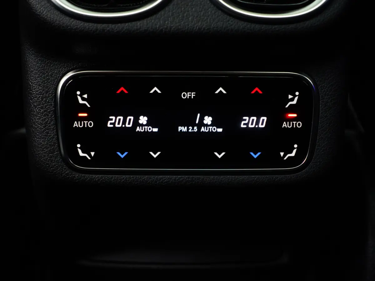400e 4MATIC AMG Line- Achteras besturing, Burmester Audio, Head Up, Panoramadak, Carbon, Sfeerverlichting