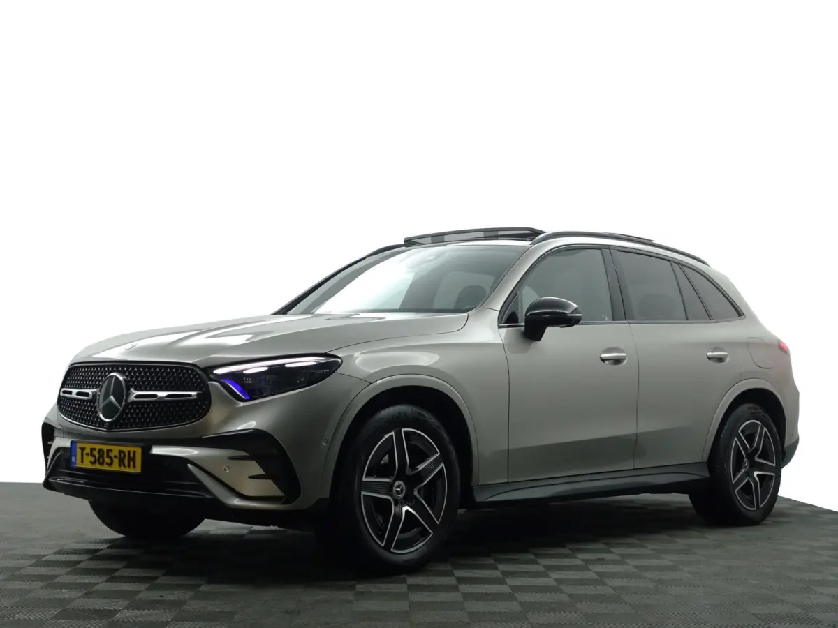 400e 4MATIC AMG Line- Achteras besturing, Burmester Audio, Head Up, Panoramadak, Carbon, Sfeerverlichting