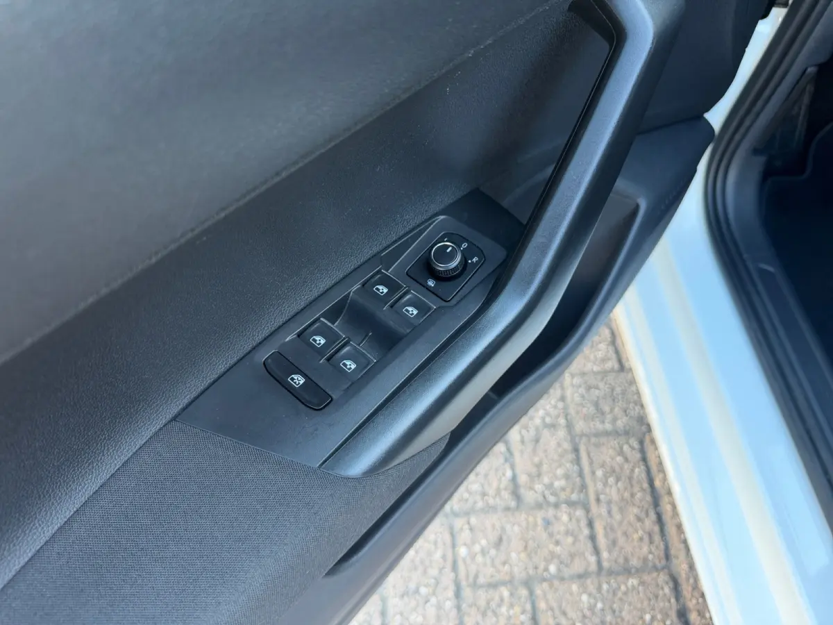 1.0 TSI Highline- Sport Interieur, Carplay, Android Auto, Navigatie, Privacy Glass
