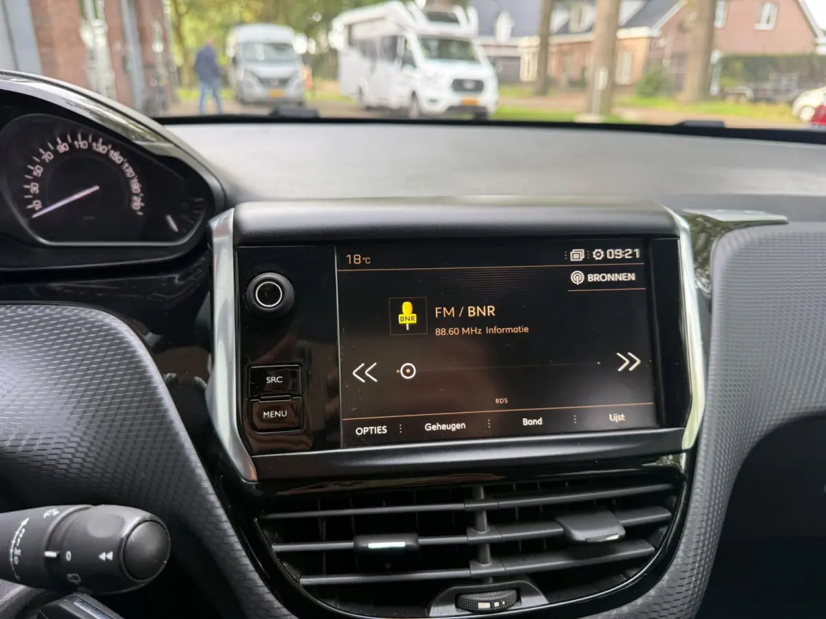 1.2 PureTech Active|AIRCO|NAVI|NIEUWE APK