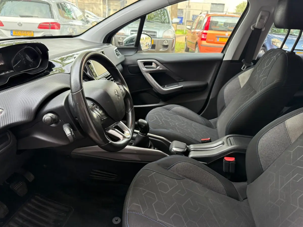 1.2 PureTech Active|AIRCO|NAVI|NIEUWE APK