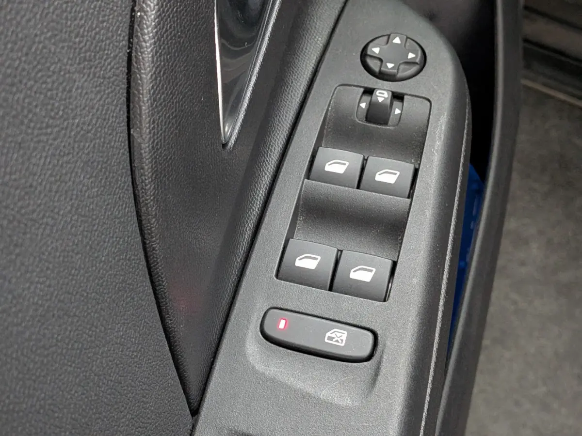 1.2 TURBO 100PK ELEGANCE / CAMERA / NAVI / AIRCO / LED / PDC / BLUETOOTH / CRUISECONTROL / 2E EIGENAAR / SCHITTERENDE STAAT !!