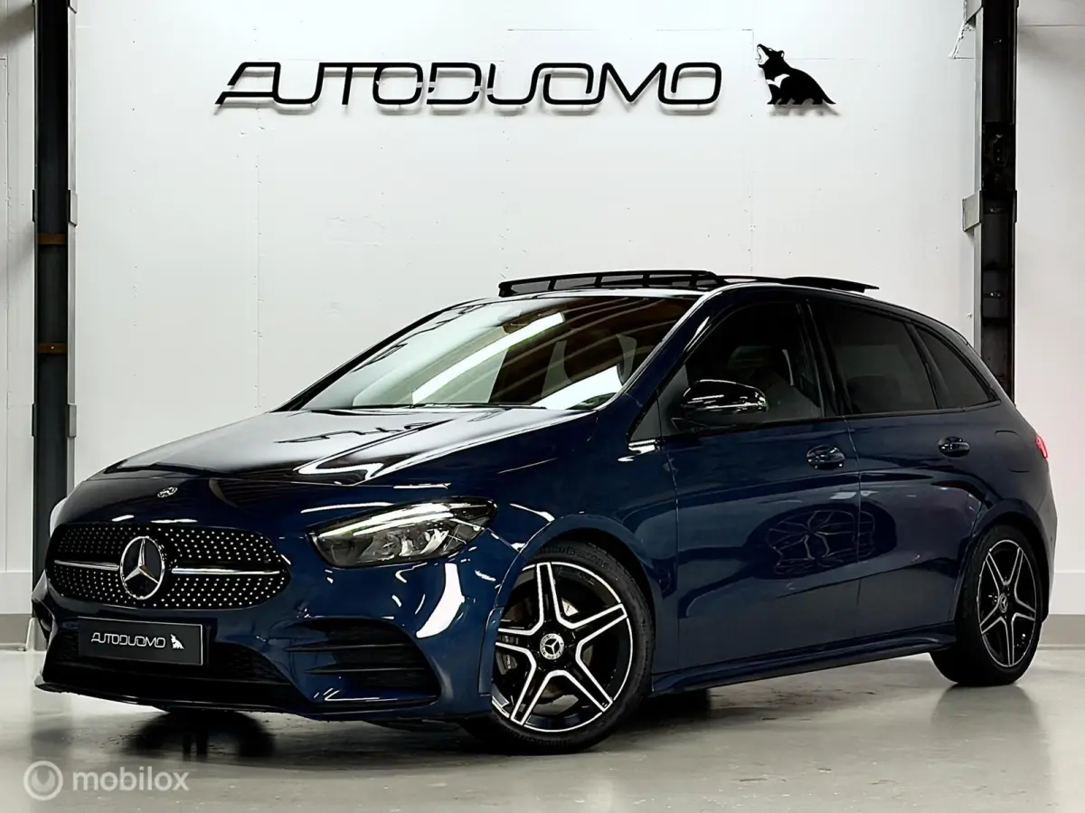 180 Business Solution AMG | Pano | Camera | Stoelverwarming | NAP | Elektrische achterklep | Widescreen | Spoor- & Remassistent | DYNAMIC