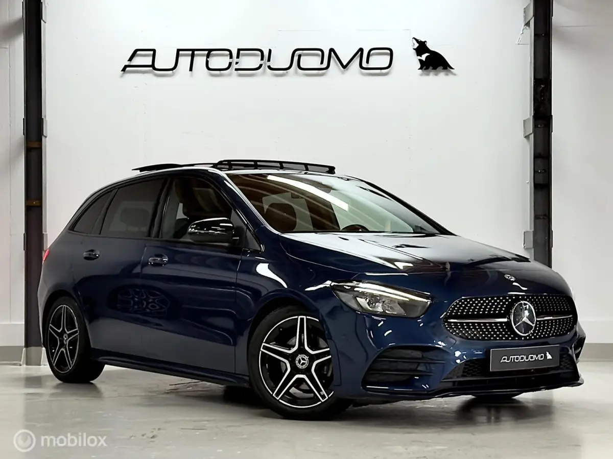 180 Business Solution AMG | Pano | Camera | Stoelverwarming | NAP | Elektrische achterklep | Widescreen | Spoor- & Remassistent | DYNAMIC