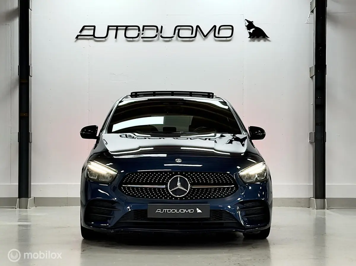180 Business Solution AMG | Pano | Camera | Stoelverwarming | NAP | Elektrische achterklep | Widescreen | Spoor- & Remassistent | DYNAMIC