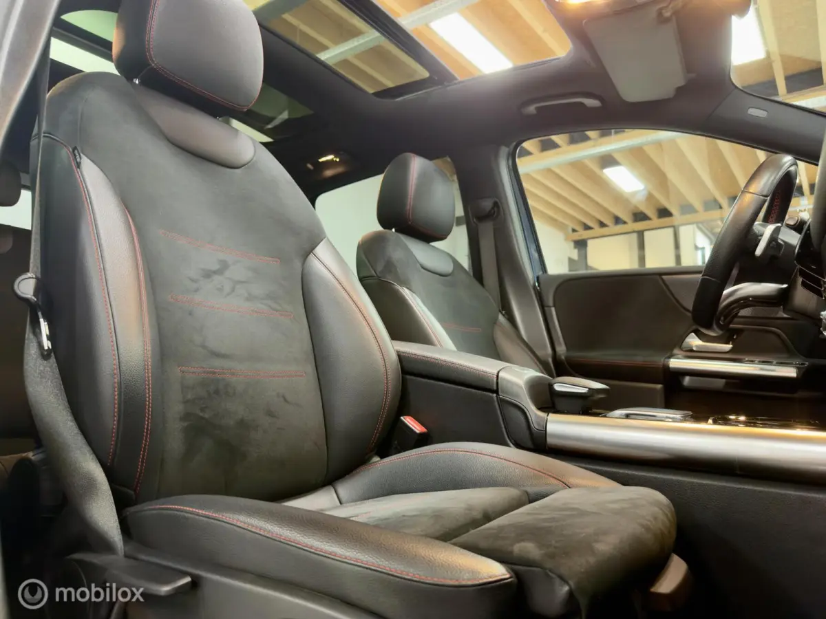 180 Business Solution AMG | Pano | Camera | Stoelverwarming | NAP | Elektrische achterklep | Widescreen | Spoor- & Remassistent | DYNAMIC