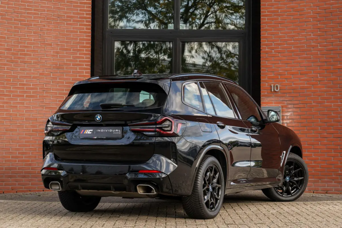 xDrive30e M-Sport ACC Panorama HuD Trekhaak Leder