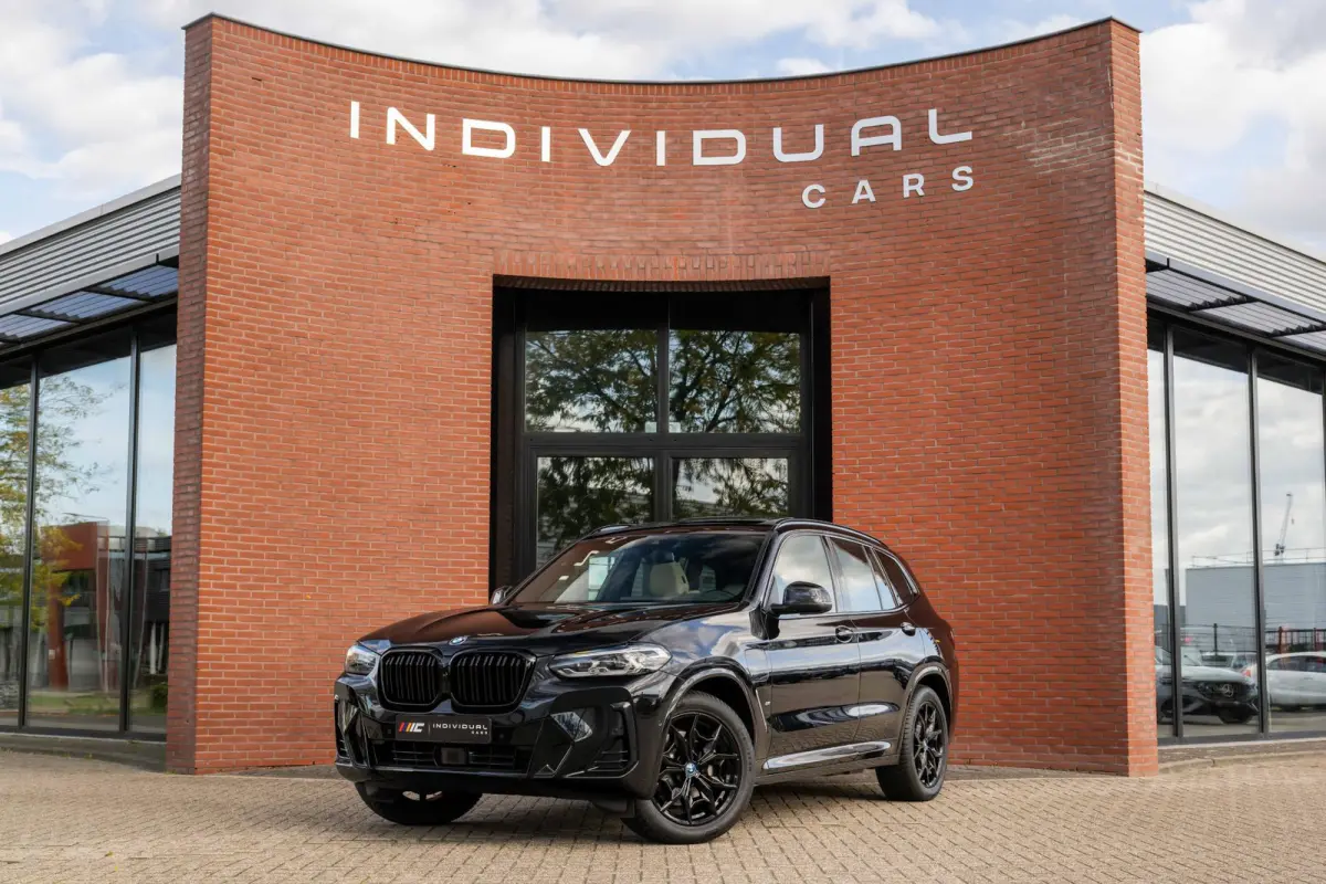 xDrive30e M-Sport ACC Panorama HuD Trekhaak Leder