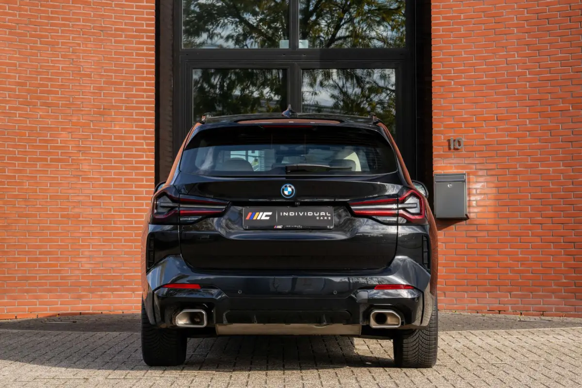 xDrive30e M-Sport ACC Panorama HuD Trekhaak Leder