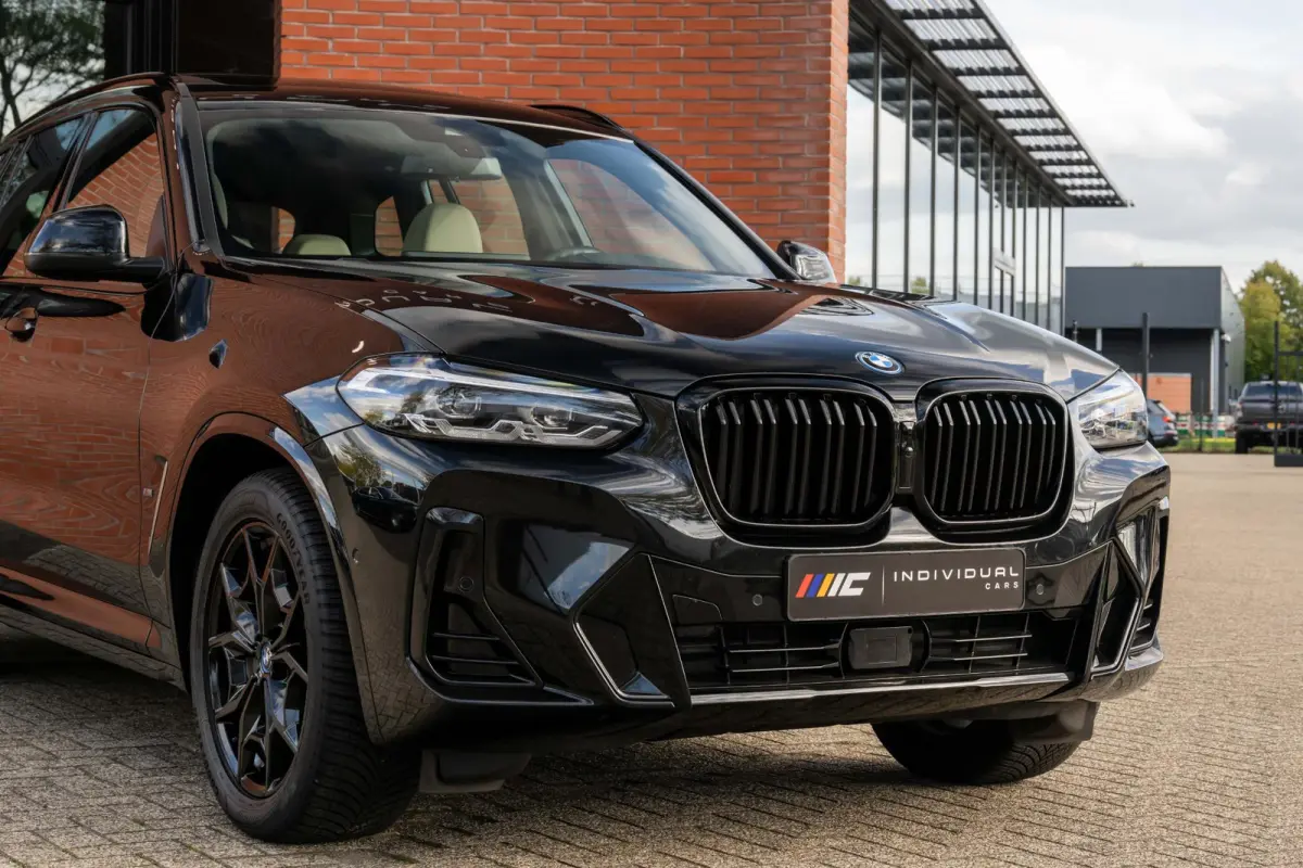 xDrive30e M-Sport ACC Panorama HuD Trekhaak Leder
