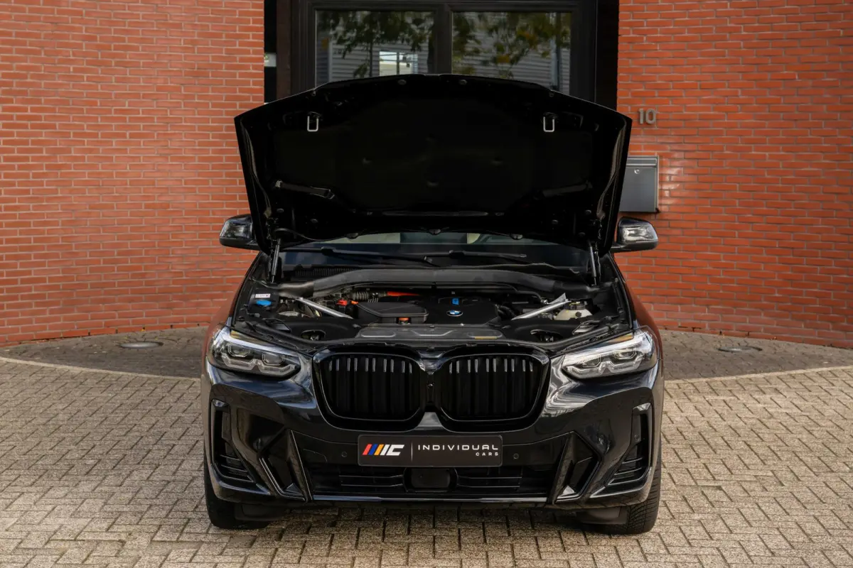 xDrive30e M-Sport ACC Panorama HuD Trekhaak Leder