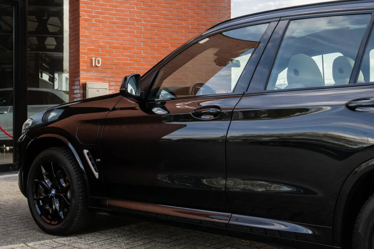 xDrive30e M-Sport ACC Panorama HuD Trekhaak Leder