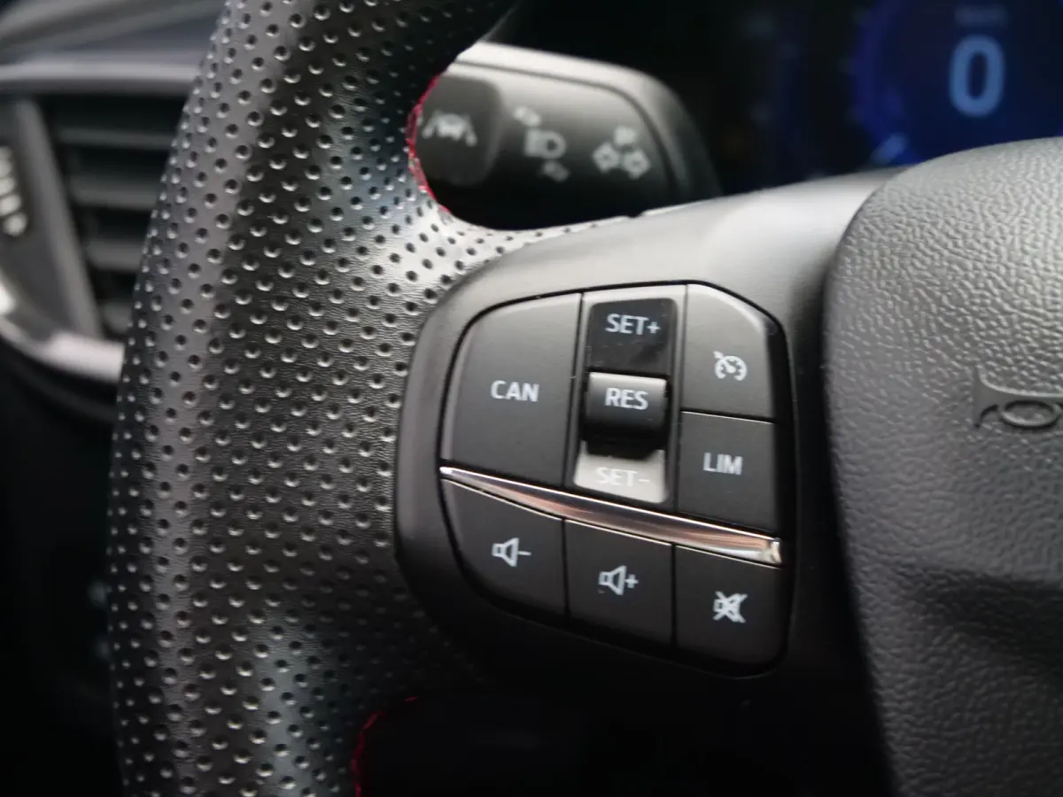 1.0 EcoBoost Mild Hybrid ST-Line 125 Pk Navi / DAB / Apple Carplay / 17 inch