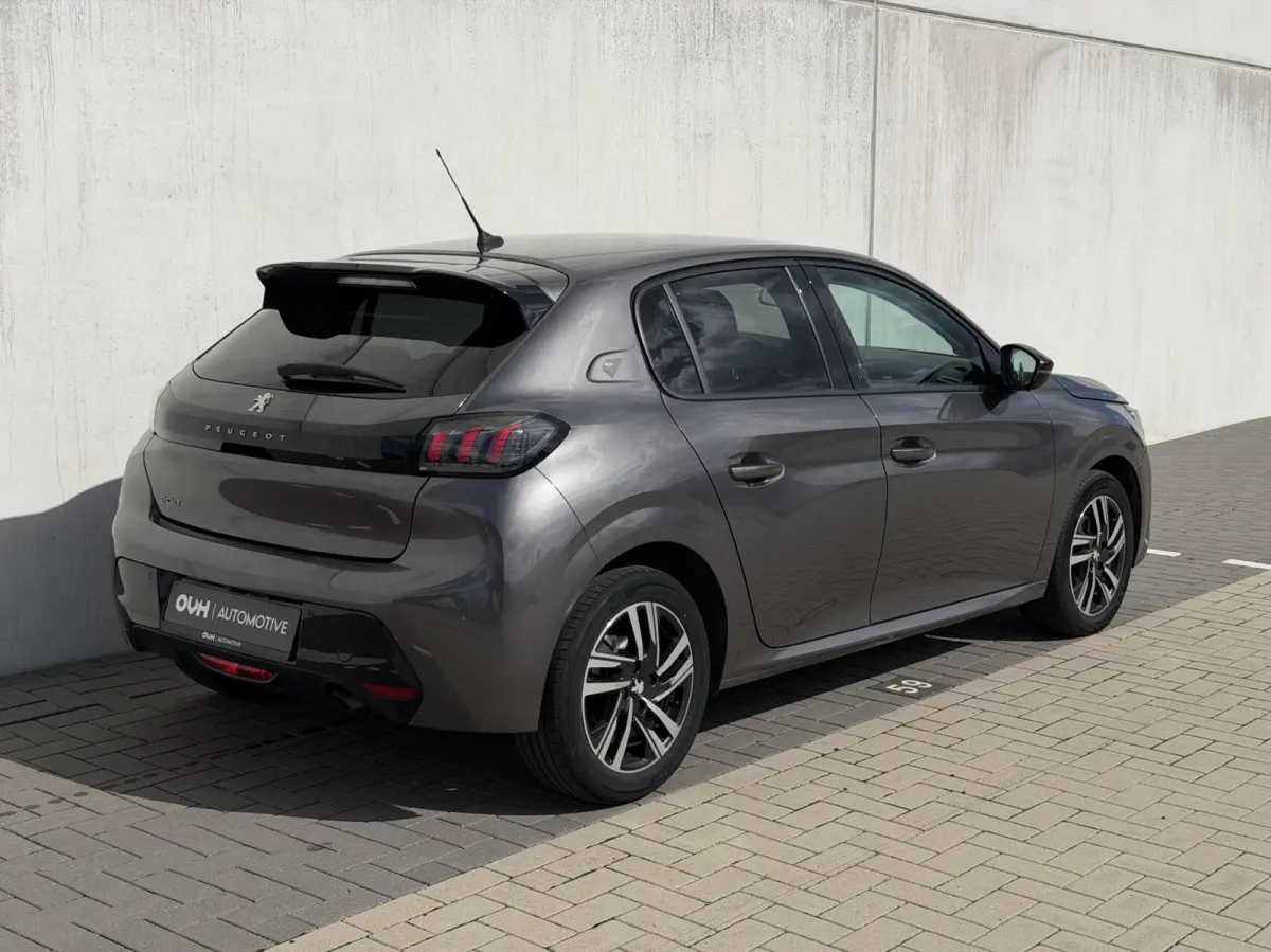 1.2 Allure | CarPlay | 100 pk | Clima | Camera