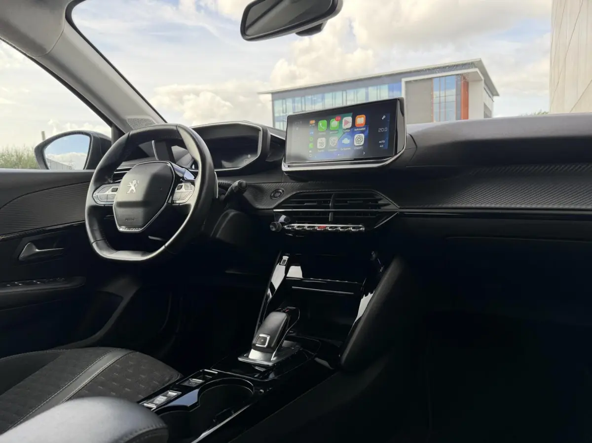 1.2 Allure | CarPlay | 100 pk | Clima | Camera