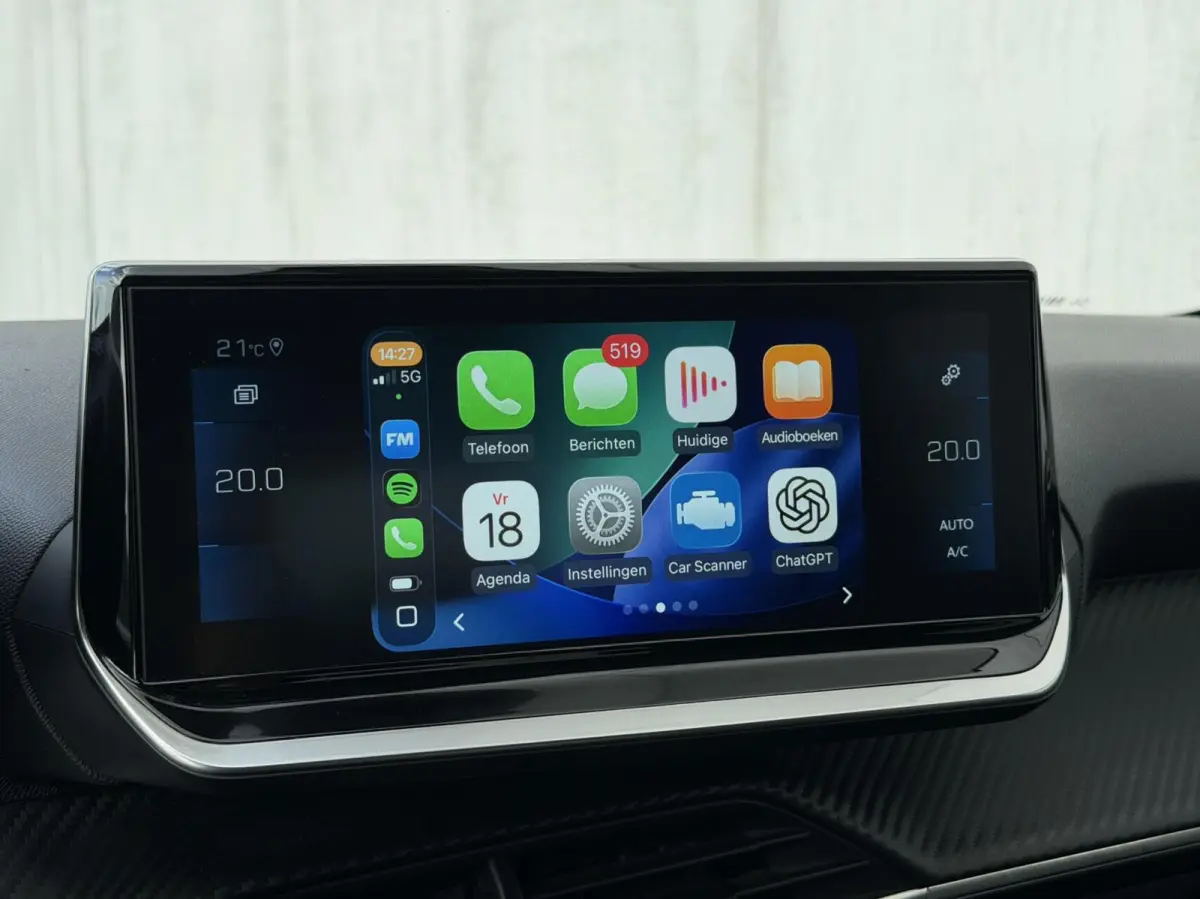 1.2 Allure | CarPlay | 100 pk | Clima | Camera