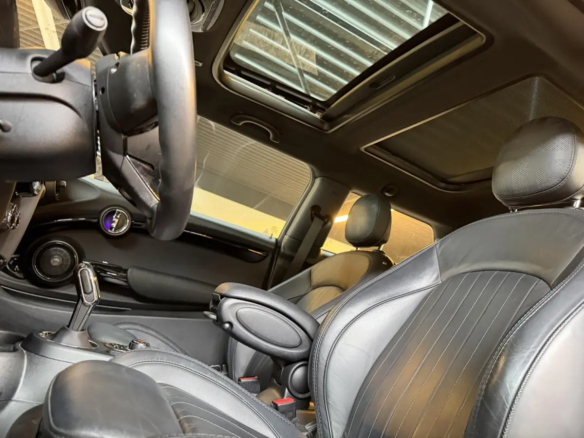 Yours 33 kWh | Pano | HUD | Harman & Kardon | Black Optic | Viritual Cockpit |