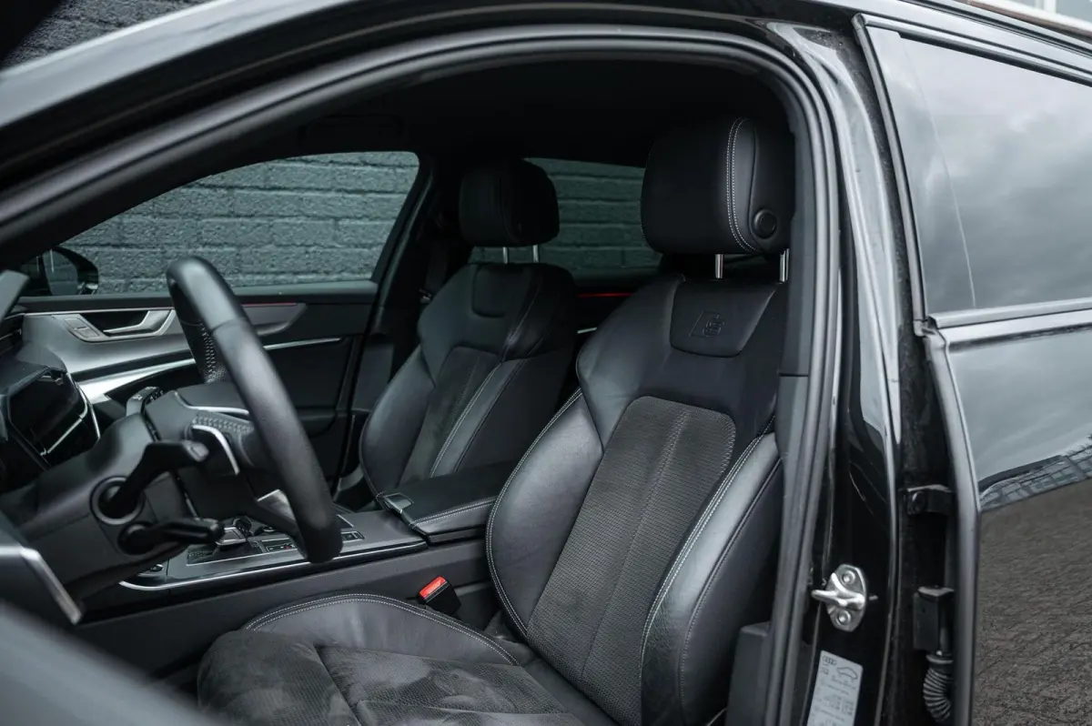55 TFSI e quattro Competition TREKHAAK 21INCH CAMERA