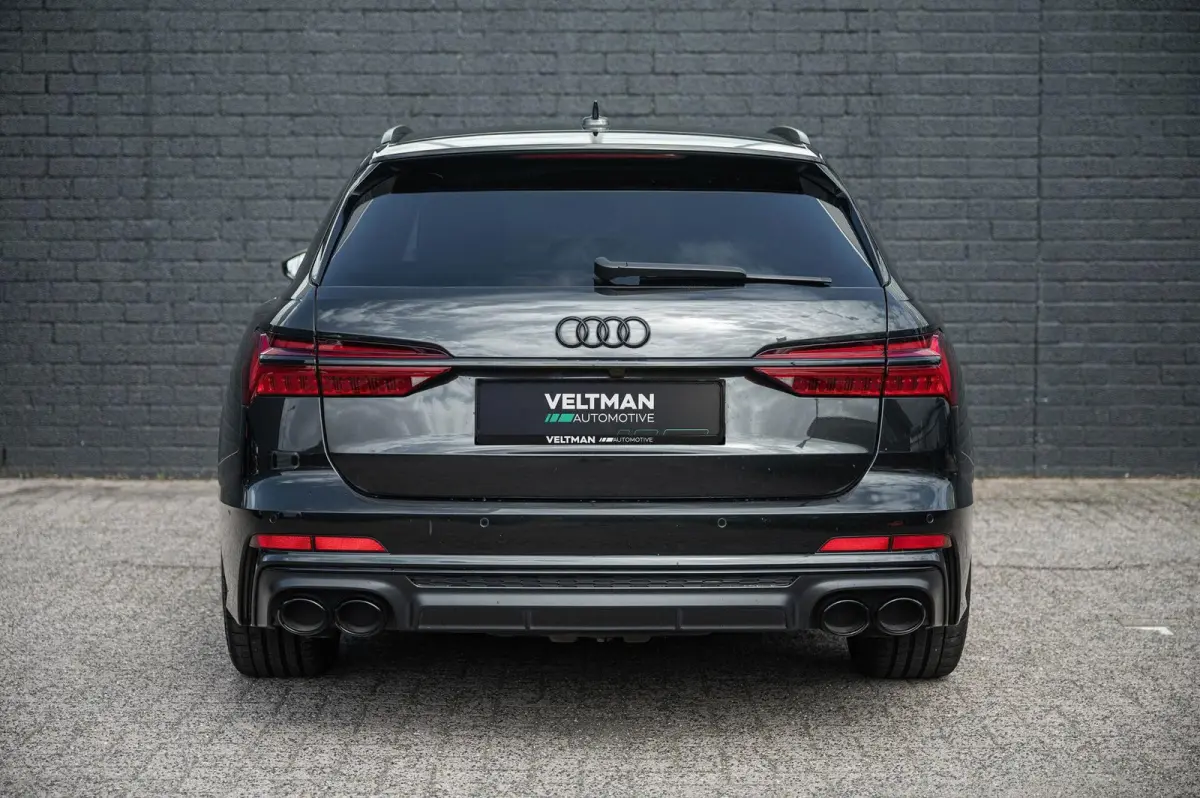 55 TFSI e quattro Competition TREKHAAK 21INCH CAMERA