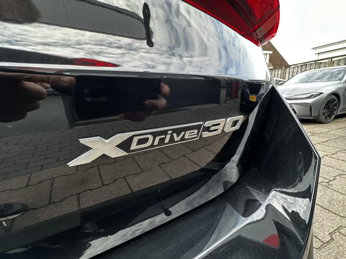xDrive30 67 kWh M Sport Edition