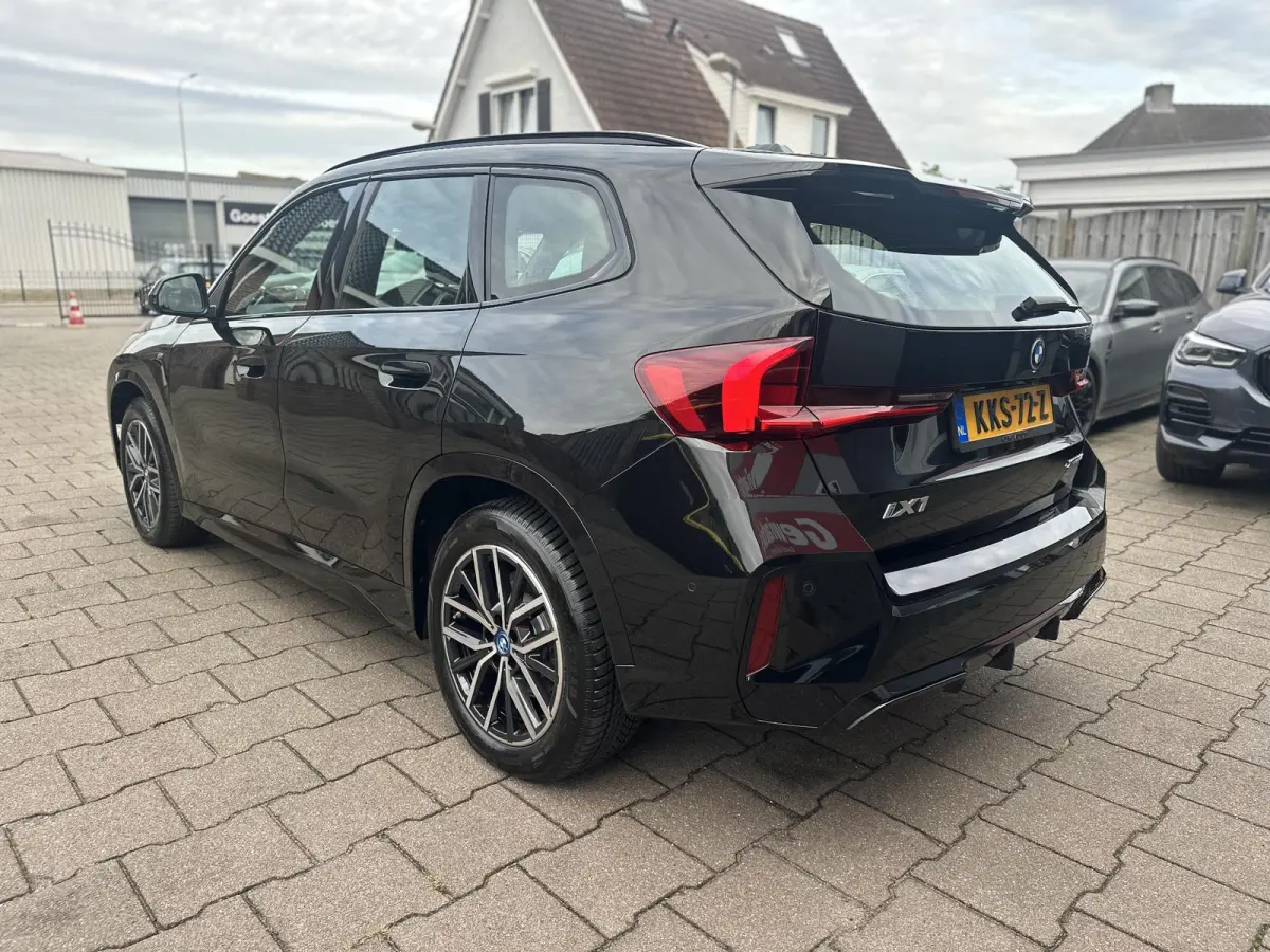 xDrive30 67 kWh M Sport Edition