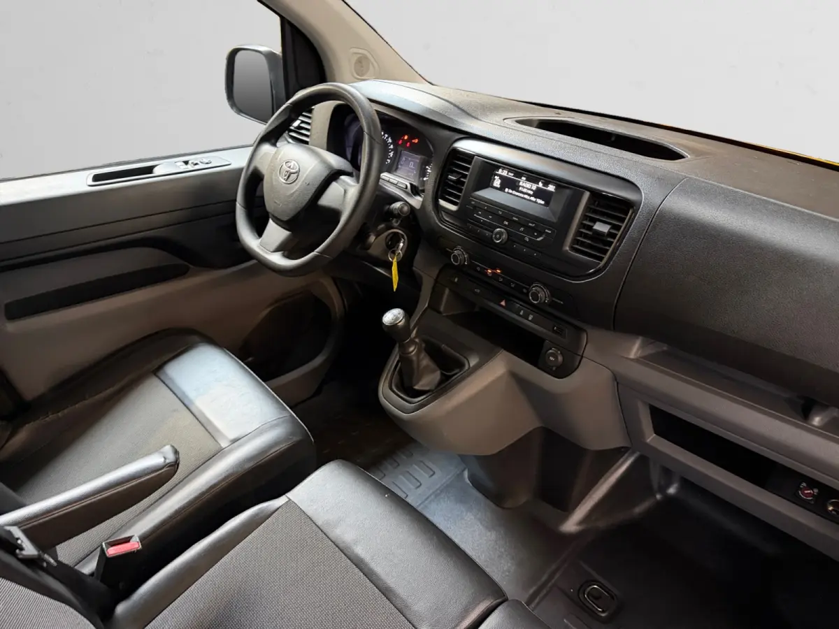 1.6 D-4D Cool Comfort Euro 6- NAP 91dkm, 3 Pers, Leder Interieur, Trekhaak, Cruise, Bluetooth Multimedia